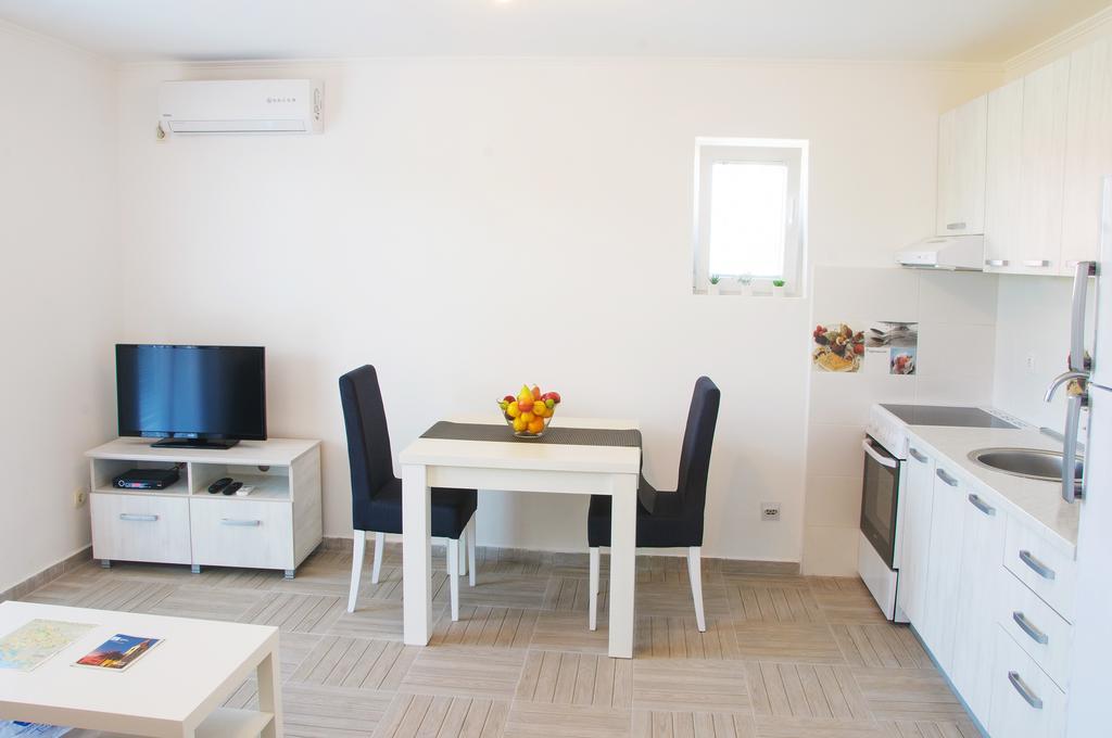 Apartmani Tivat Kaludjerovic Cameră foto